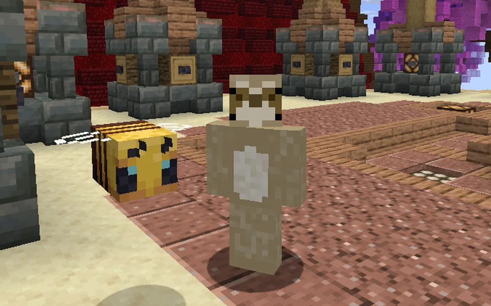 Bee companion beside a player in the MCWars lobby